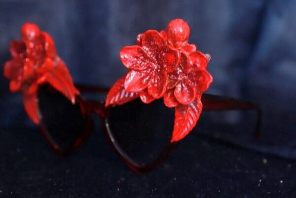 SOLD! 10077 Baroque Red Flower Embellished Sunglasses - Image 7
