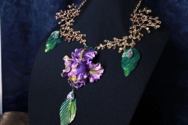 SOLD! 10078 Vivid Hand Painted Iris Flower Massive Necklace - Image 4
