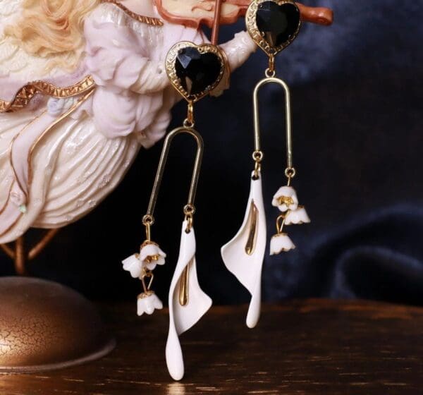 SOLD! 10080 Baroque Vivid Cala Flower Enamel Studs