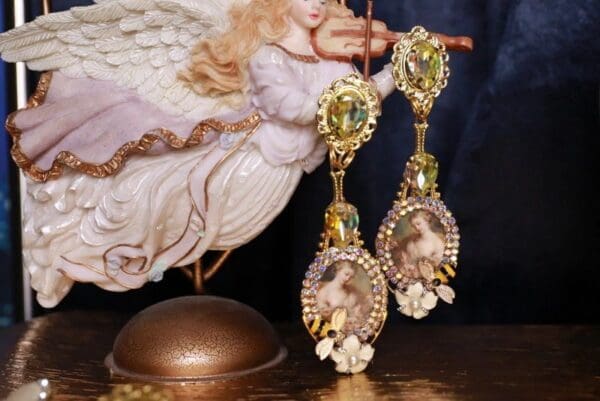 SOLD! 10100 Victorian Cameo Bee Long Earrings Studs