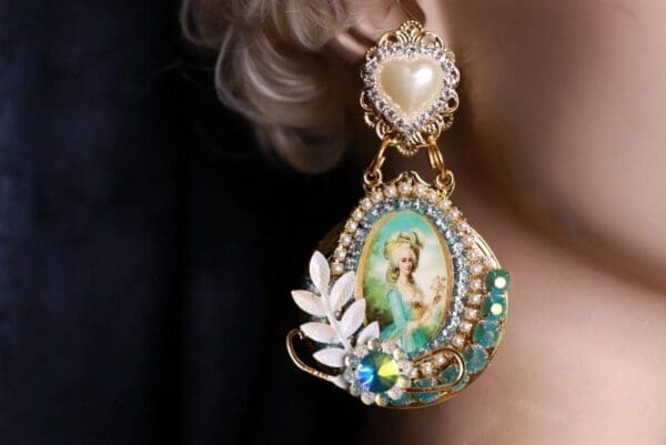 SOLD! 10102 Marie Antoinette Aqua Earrings Studs - Image 4