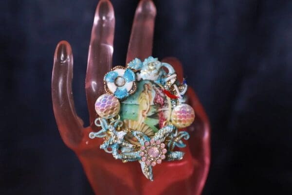 SOLD! 10107 Birth Of Venus Cocktail Adjustable Ring - Image 6