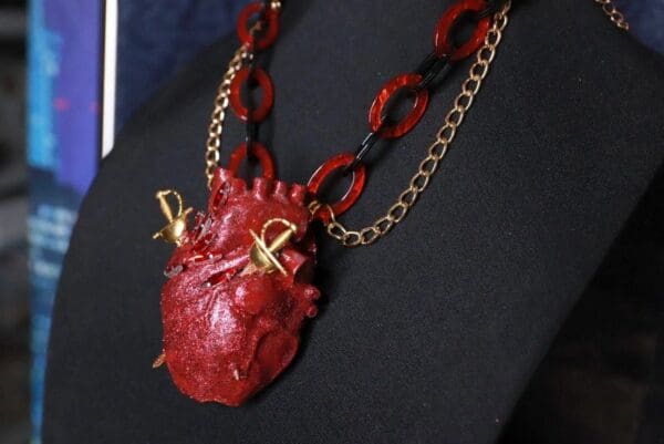SOLD! 10112 Baroque Massive Red Heart Necklace - Image 3