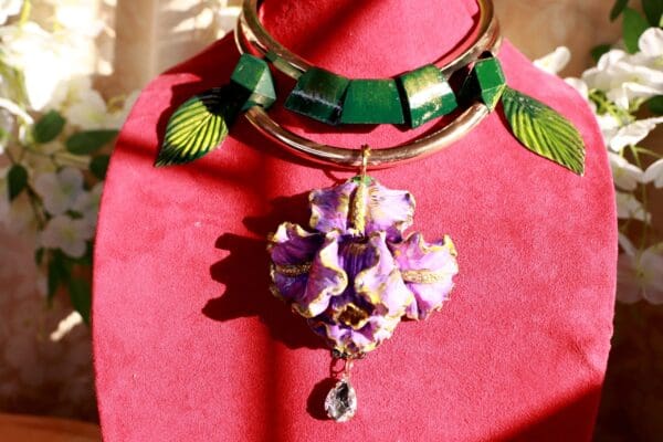 SOLD! 10143 Art Nouveau Iris Flower Massive Necklace - Image 3