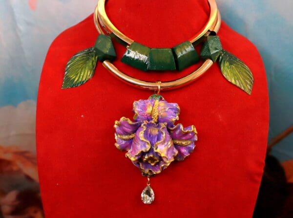 SOLD! 10143 Art Nouveau Iris Flower Massive Necklace - Image 4