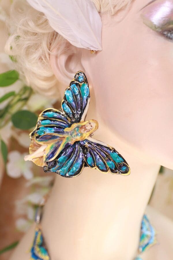 SOLD! 10151 Lightweight Lady Butterfly Iridescent Earrings Studs - Image 5