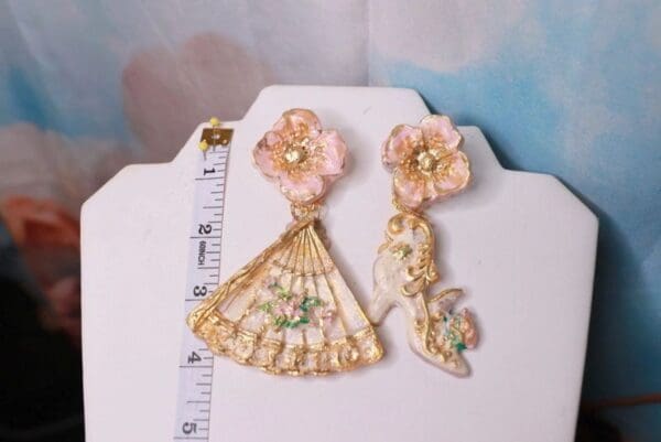 SOLD! 10155 Victorian Marie Antoinette Irregular Fan Earrings Studs - Image 3