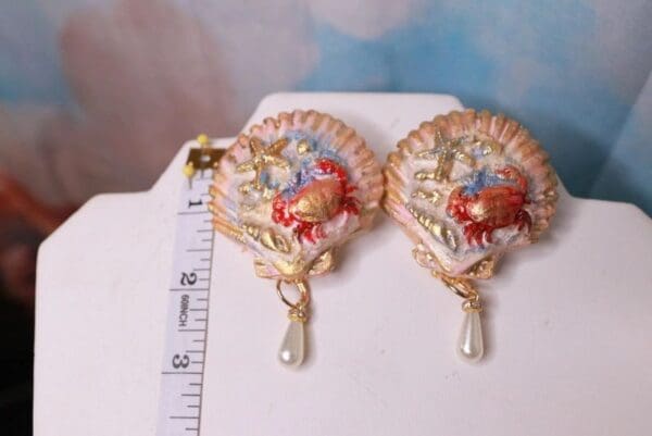 SOLD! 10156 Nautical Large Shell Earrings Studs - Image 4