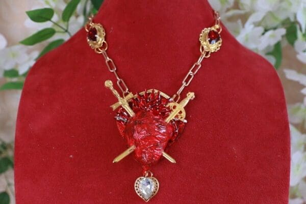 SOLD! 10163 Realistic Hearts Swords Necklace - Image 3