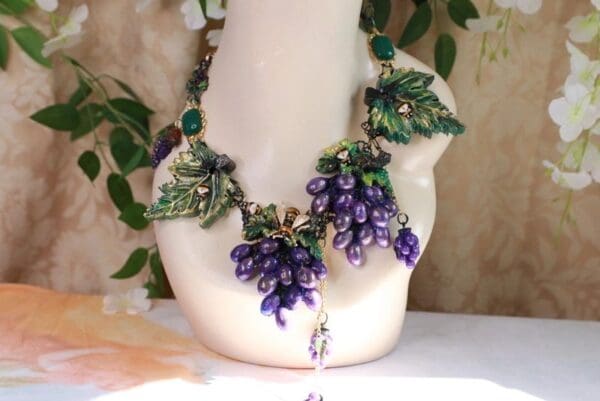 SOLD! 10165 Set Of Realistic Grapes Bee Art Nouveau Necklace+ Earrings - Image 5