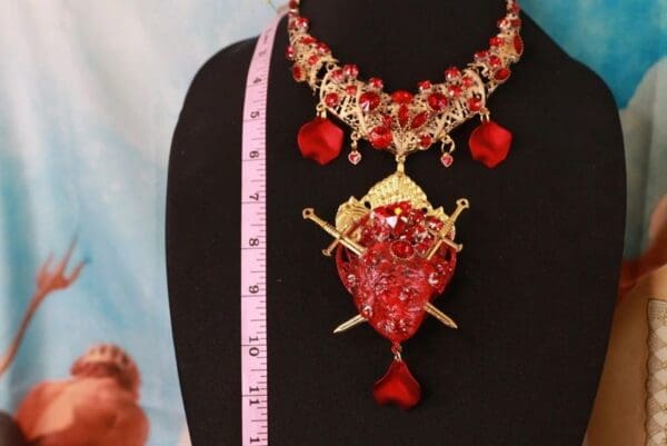 SOLD! 10173 Art Deco Heart Swords Necklace - Image 7