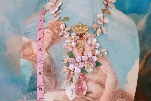 SOLD! 10175 Young Marie Antoinette Flower Fall Irregular Necklace - Image 6