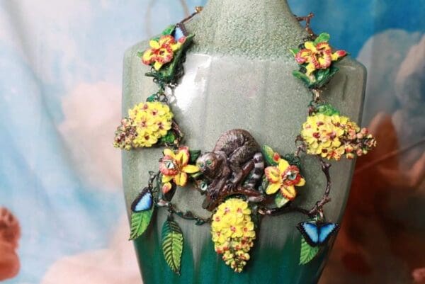 SOLD! 10209 Art Jewelry 3D Effect Hand Painted Lemur Animal Jungle Stone effect Necklace