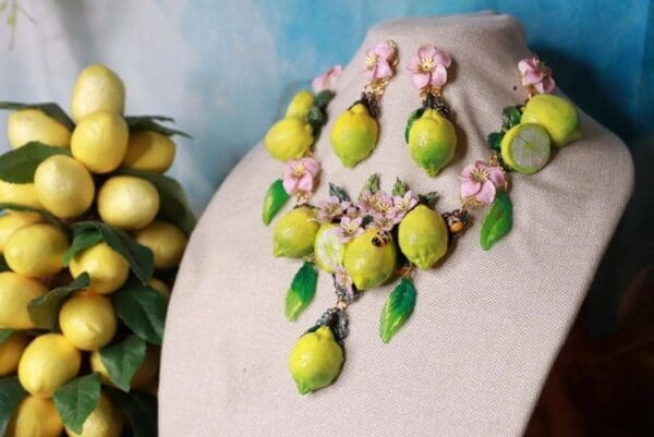 SOLD! 10213 Baroque 3D Effect Lemon Fruit Statement Necklace - Image 3