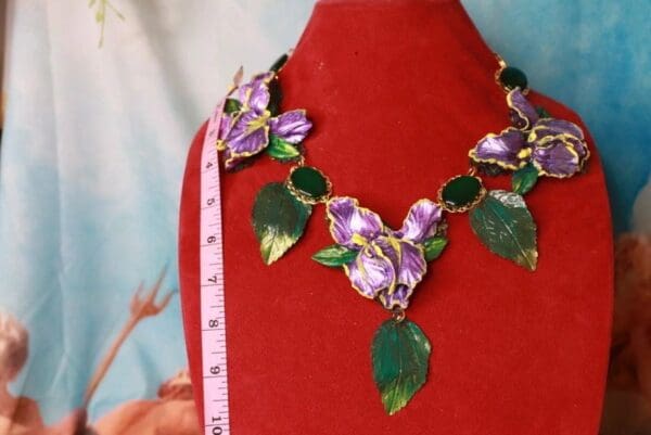 SOLD! 10224 Art Nouveau 3D Effect Iris Flower Statement Necklace - Image 3