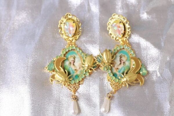 SOLD! 10226 Aqua Marie Antoinette Aqua Massive Earrings Studs - Image 6