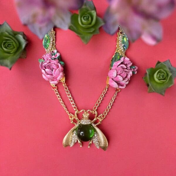 SOLD! 10255 Huge Bee Flowers Unusual Necklace - Image 4