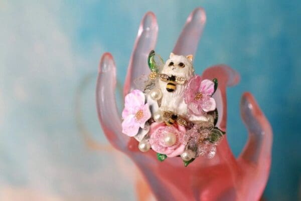 SOLD! 10281 Baroque Art Jewelry Kitty Cat Yellow Bee Cocktail Adjustable Ring - Image 4