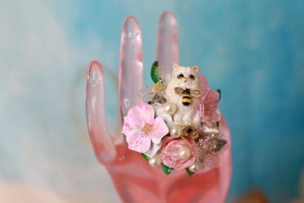 SOLD! 10281 Baroque Art Jewelry Kitty Cat Yellow Bee Cocktail Adjustable Ring - Image 5