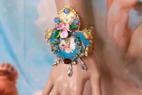 SOLD! 10293 Victorian Marie Antoinette Cameo Bangle Bracelet - Image 6