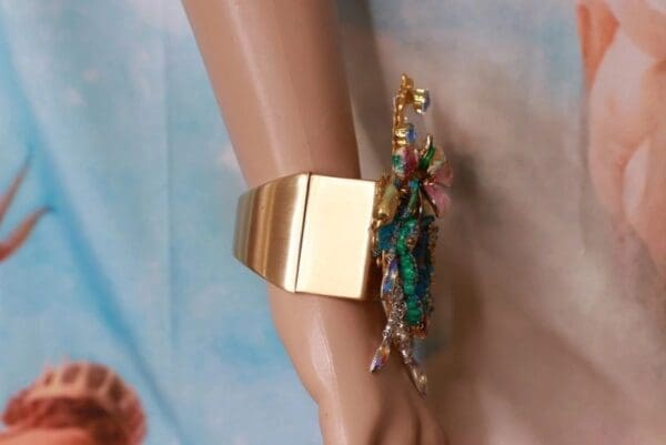 SOLD! 10293 Victorian Marie Antoinette Cameo Bangle Bracelet - Image 8