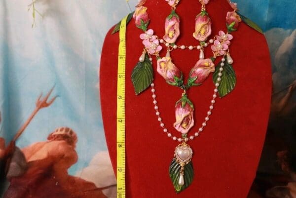 SOLD! 10299 Set Of Necklace+ Earrings Baroque Hand Painted Roses Pearl - Image 6