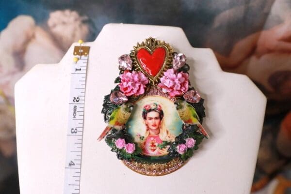 SOLD! 10315 Set Of Brooch+ Earrings Frida Kahlo Sacred Heart Huge Brooch - Image 6