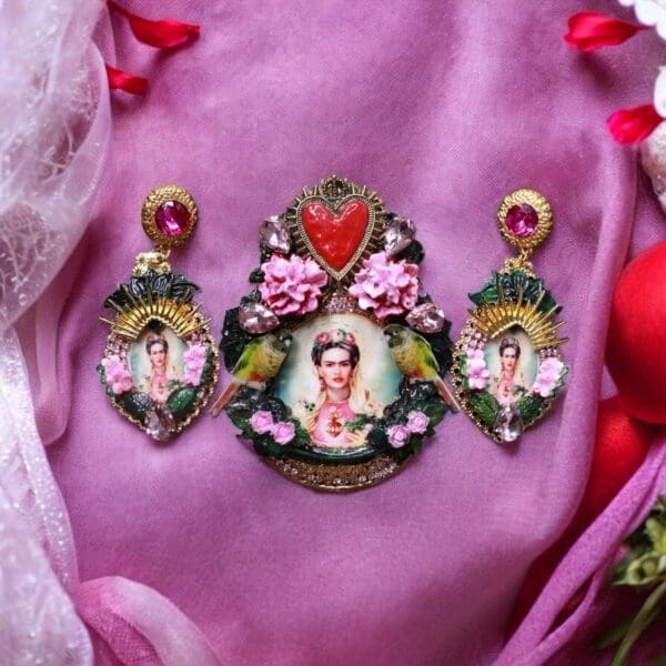 SOLD! 10315 Set Of Brooch+ Earrings Frida Kahlo Sacred Heart Huge Brooch - Image 2