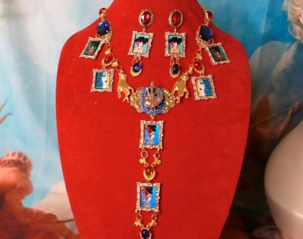 SOLD! 10316 Set Of Gustav Klimt Carved Heart Frames Necklace+ Earrings - Image 2