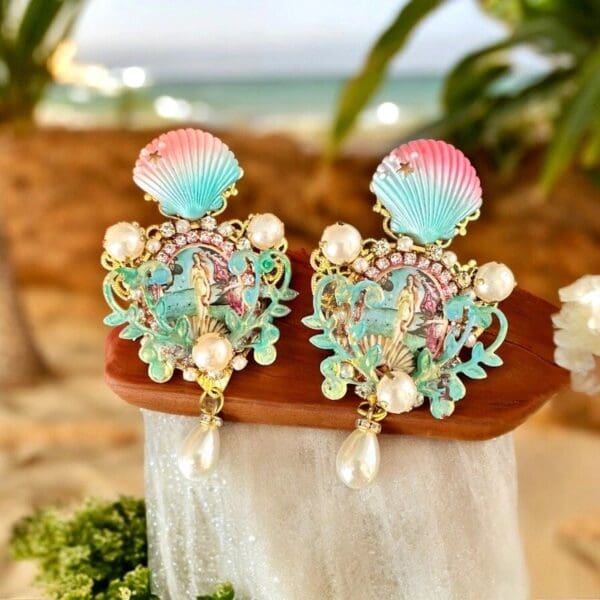 SOLD! 9701 Birth Of Venus Rhinestone Studs Earrings