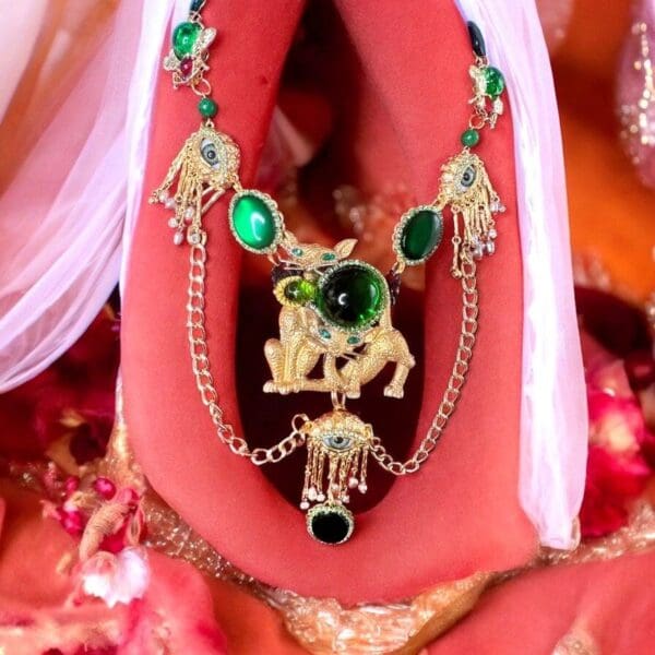 SOLD! 10317 Baroque Cat Lovers Green Rhinestones Eye Necklace