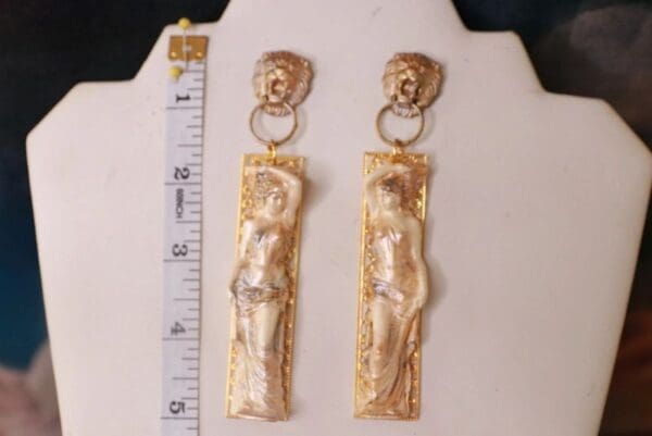 SOLD! 10333 Roman Tribute Columns Lions Massive Earrings - Image 4