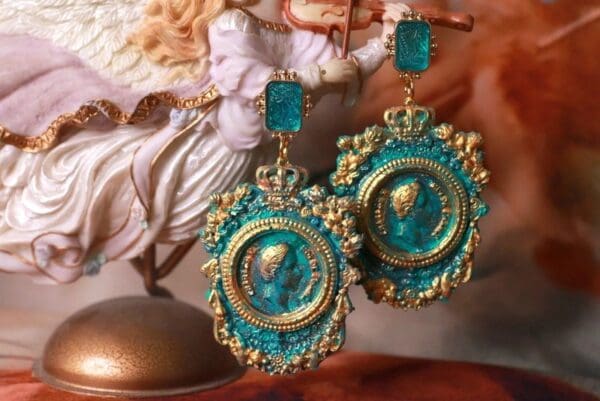 SOLD! 10361 Baroque Emperor Exaggerated Light Weight Theatre Earrings - Image 2
