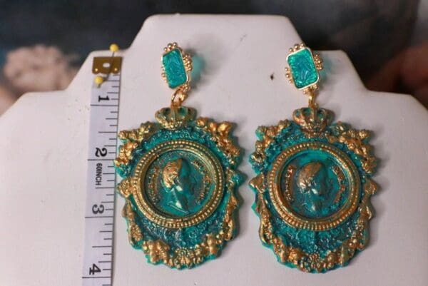 SOLD! 10361 Baroque Emperor Exaggerated Light Weight Theatre Earrings - Image 3