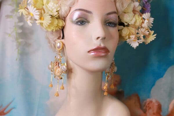 SOLD! 10368 Birth Of Venus Rhinestone Studs Earrings - Image 5
