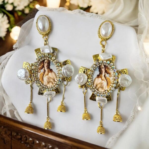 SOLD! 10368 Birth Of Venus Rhinestone Studs Earrings