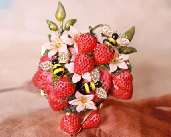 SOLD! 10377 Art Jewelry Vivid Strawberry 3D Effect Bracelet - Image 9