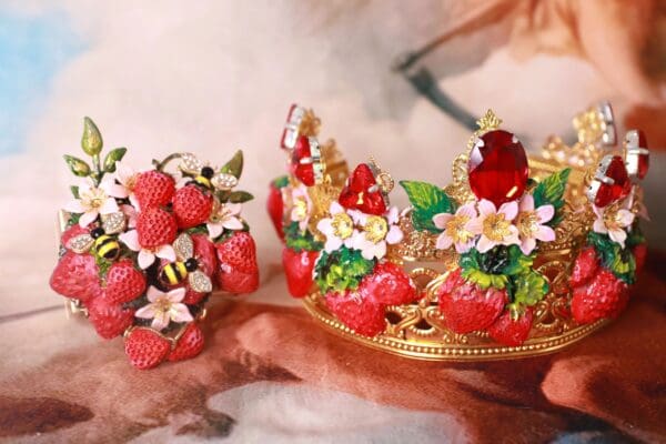 SOLD! 10377 Art Jewelry Vivid Strawberry 3D Effect Bracelet - Image 10