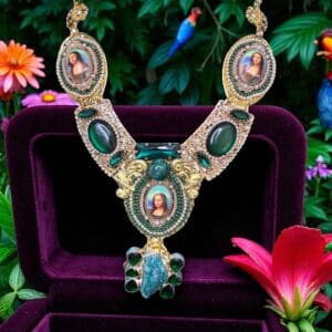 SOLD! 207 Mona Lisa Green Statement Cameo Necklace