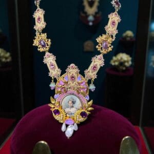 293 Marie Antoinette Style Cameo Pink Statement Necklace
