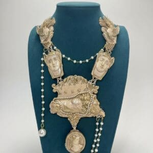 308 Baroque Royal Lion Roman Goddesses Pearl Statement Necklace