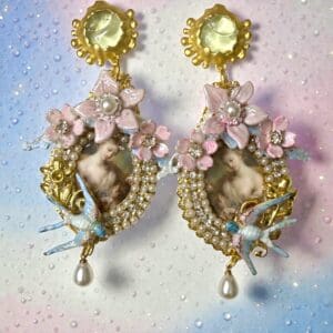 316 Renaissance Victorian Swallow Cameo Earrings