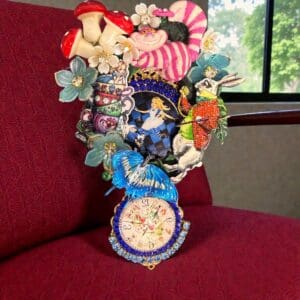 SOLD! 361 Alice In Wonderland 3D Effect Cameo Statement Pin Brooch