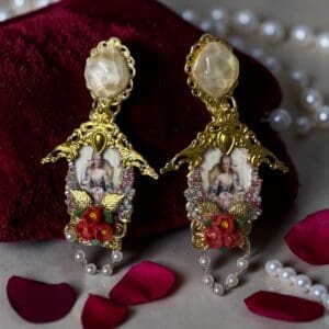 460 Victorian Young Marie Antoinette Cameo Earrings Studs