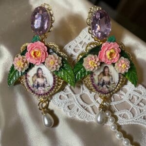 459 Victorian Young Marie Antoinette Cameo Earrings Studs