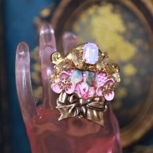 492 Marie Antoinette Fan Cameo Cocktail Adjustable Ring