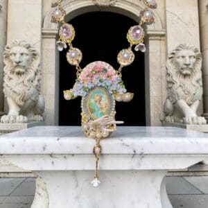 490 Marie Antoinette Fan Cameo Statement Necklace