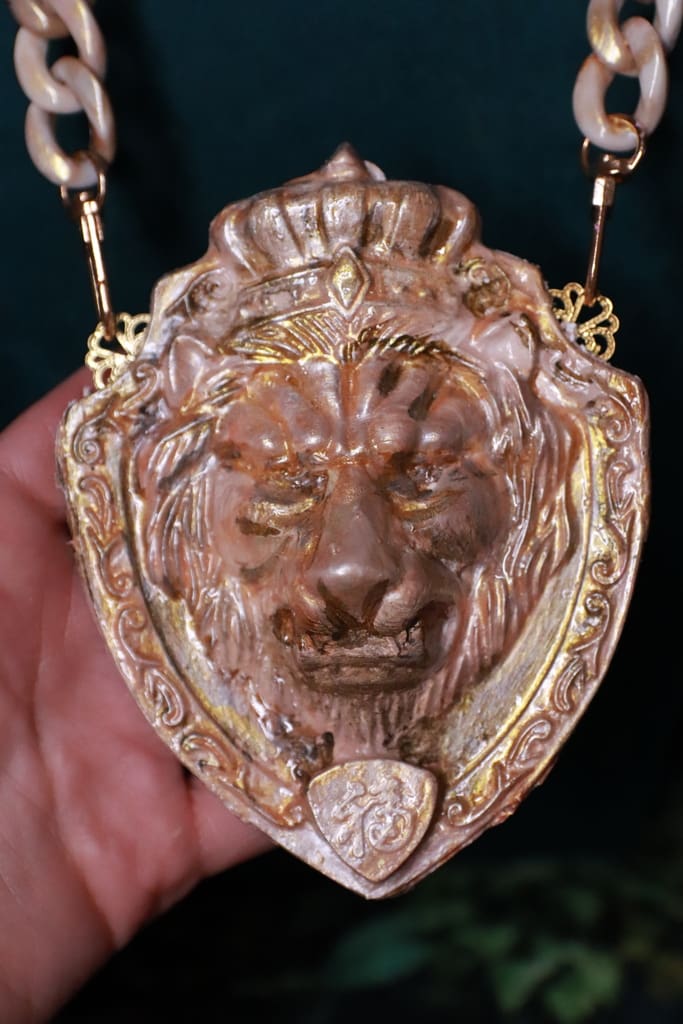 529 Baroque Unisex Huge Lion Head Chained Statement Necklace - Image 8