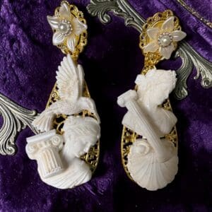 523 Roman Statues Irregular Studs Earrings