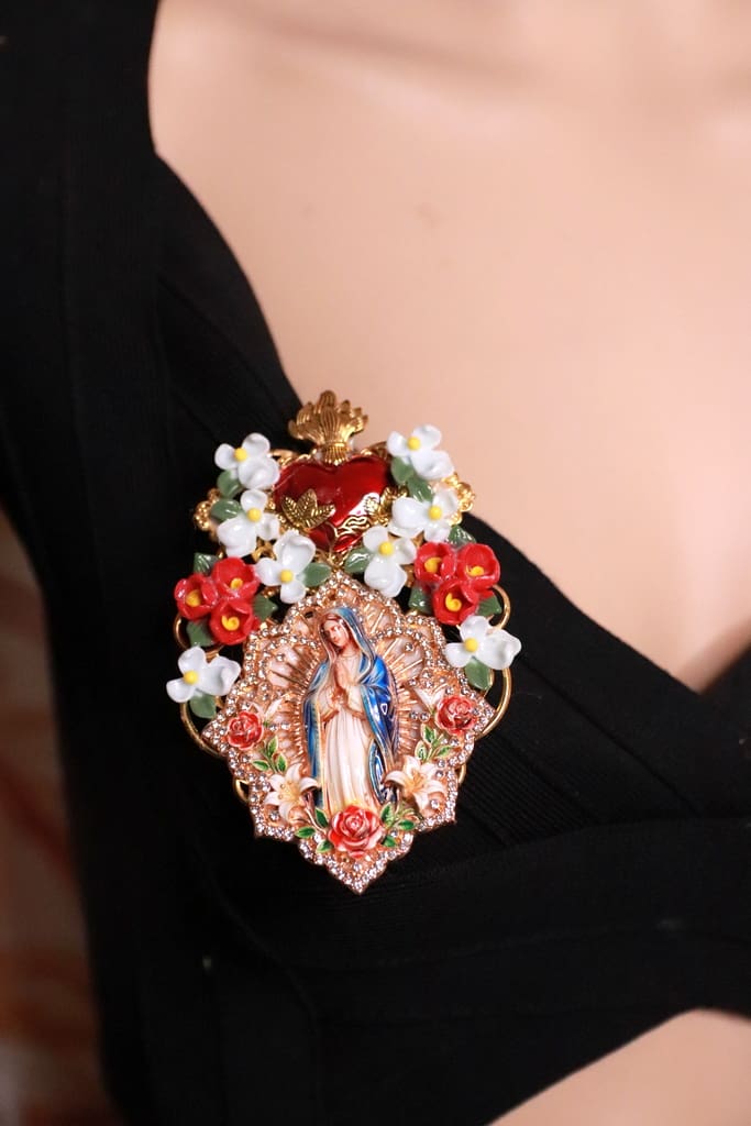 563 Virgin Mary 3D Effect Sacred Heart Brooch Pin - Image 8